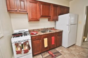 Leeds Avenue Apartments offer residents newly renovated, spacious kitchens. 