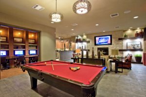 Partake in outdoor games like giant Jenga, corn hole, and Connect 4, or play a round of billiards in our resident entertainment room.